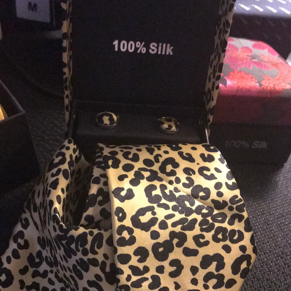 Tie set